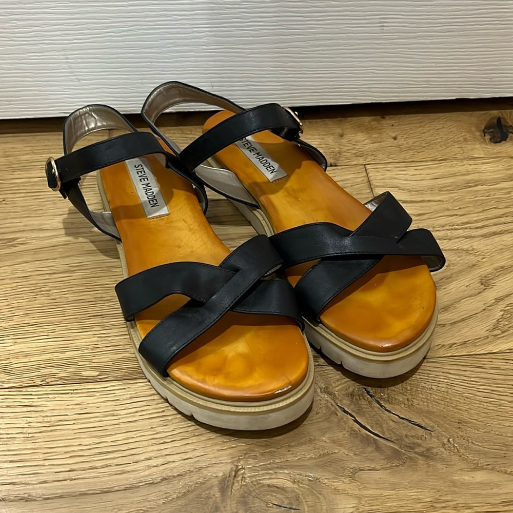 Steve Madden Black and Tan Sandals